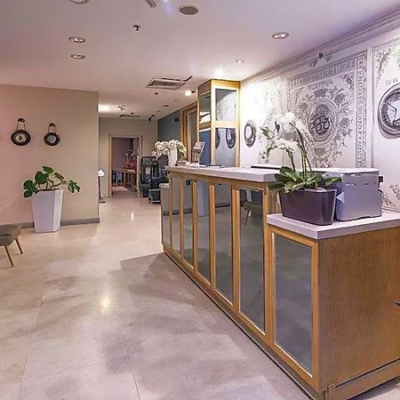 The Gate Atasehir Finance Center מלון 5*