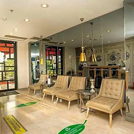 מלון The Gate Atasehir Finance Center 5*