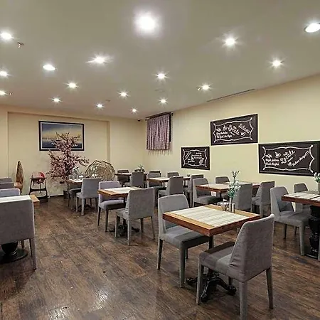 The Gate Atasehir Finance Center מלון 5*